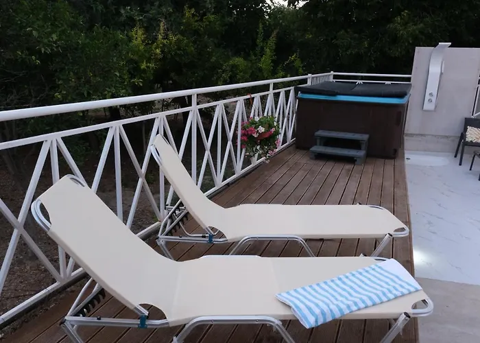 Luxury Fani House Next To Harbor Area With Jacuzzi アパート *