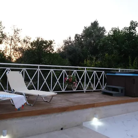 Luxury Fani House Next To Harbor Area With Jacuzzi