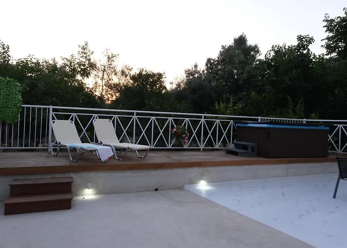 Luxury Fani House Next To Harbor Area With Jacuzzi Appartement